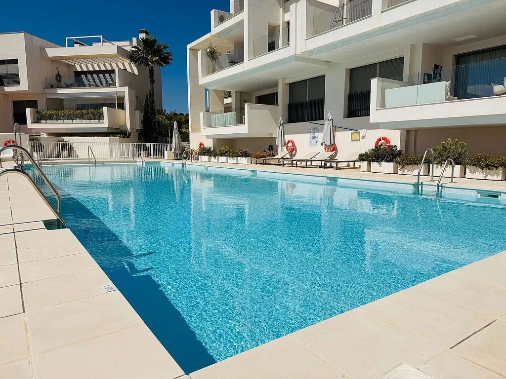 Bassein - Contemporary Flat with Sea View in Estepona