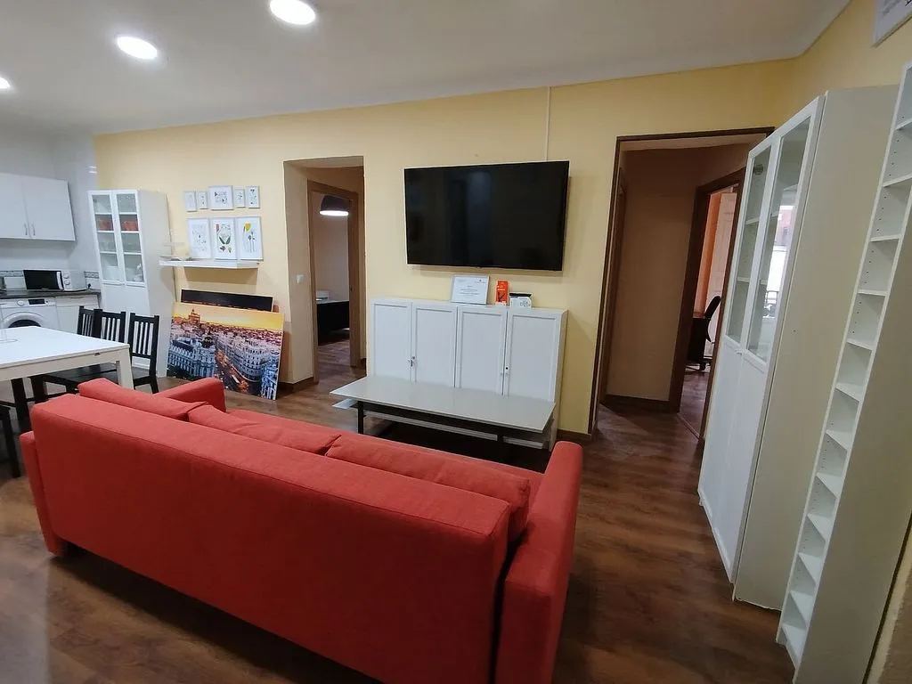 Elutuba - 7-Bedroom Flat with Terrace in Madrid Centre