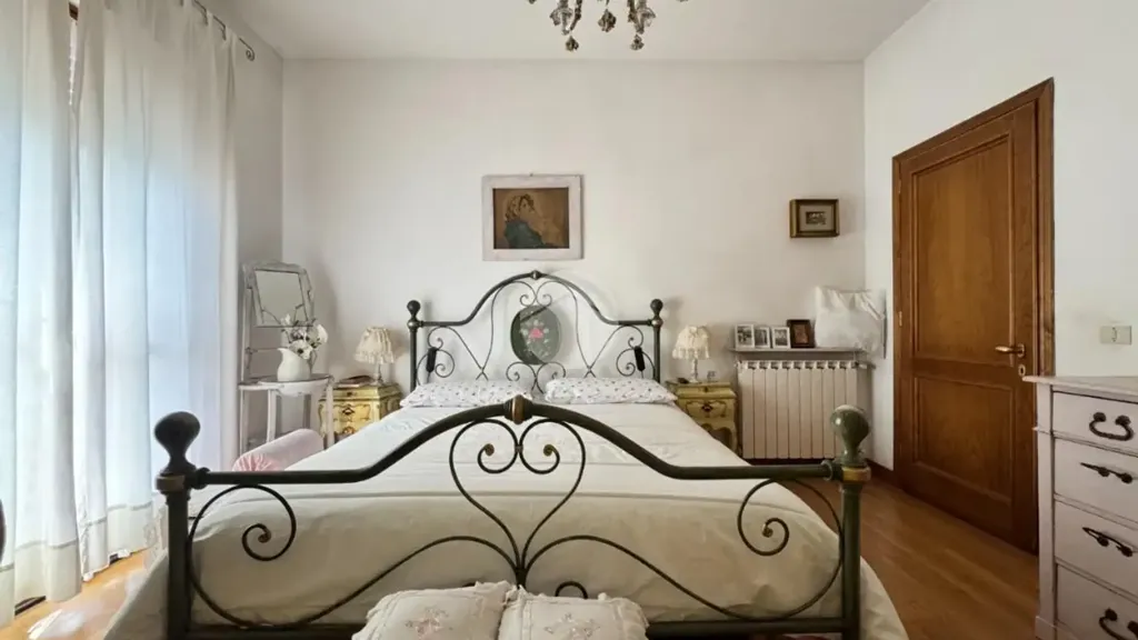 Chambres - Rustic-Style Apartment with Balcony in Florence