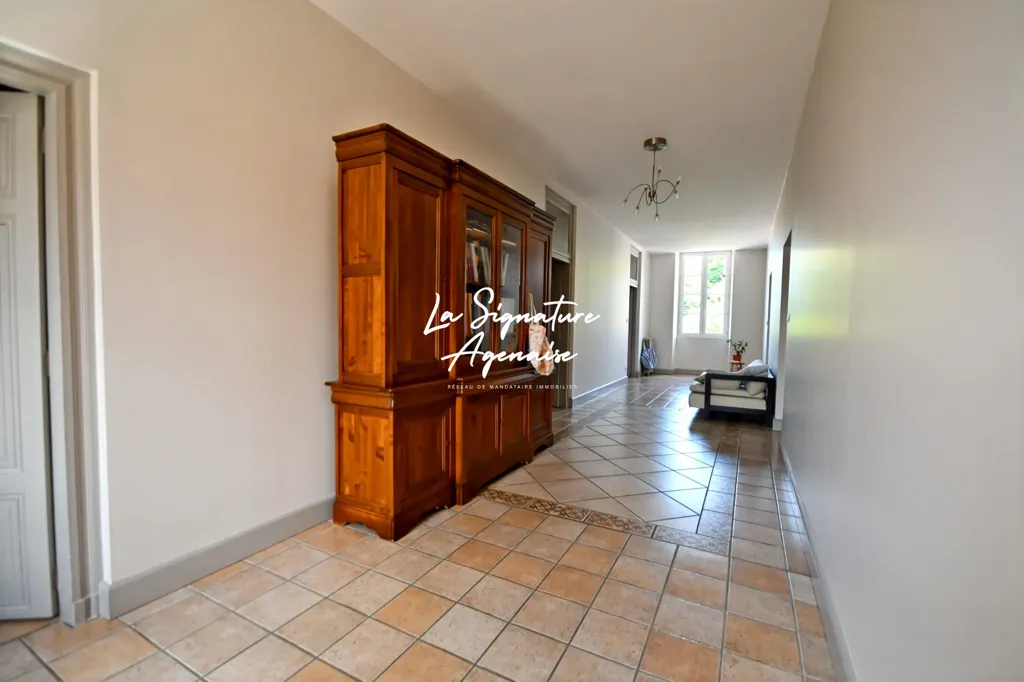 Entrée - Maison en Pierre avec Piscine à Montesquieu