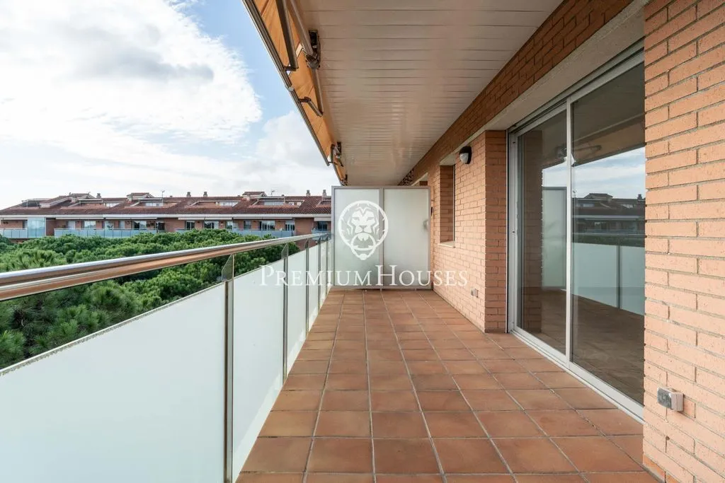 Balcone - Luxury Penthouse with Sea View in Gavà Mar