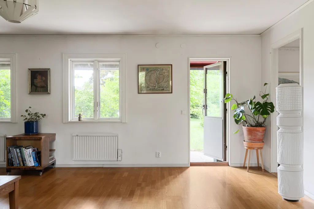 Séjour - Villa with Train Access in Västerhaninge