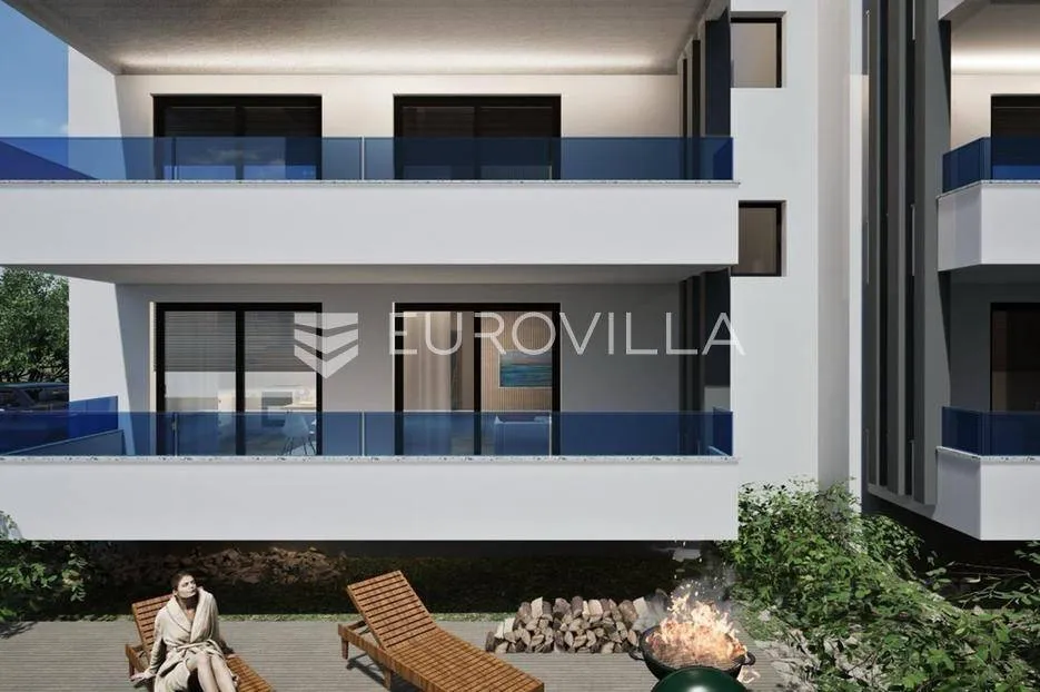 Välivaade - Two-Bedroom Apartment with Garden in Sukošan