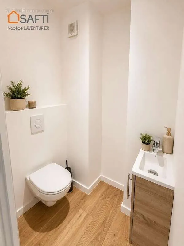 Bagni - Renovated 2-Bed Flat with Sea View in Ajaccio