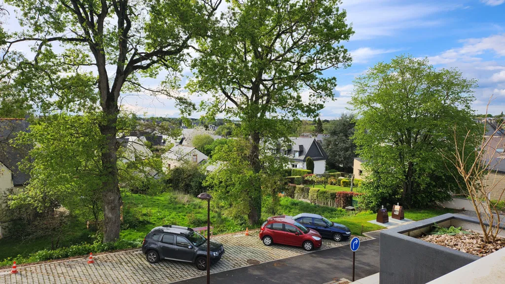 Rõdu - Modern Apartment with Terrace in Chateaugiron Centre