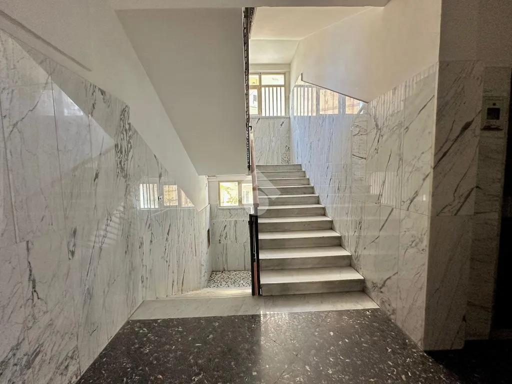 Entrée - Studio Flat for Rent in Central Naples