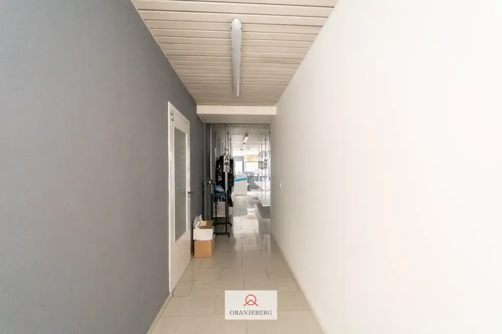 hallway_entrance