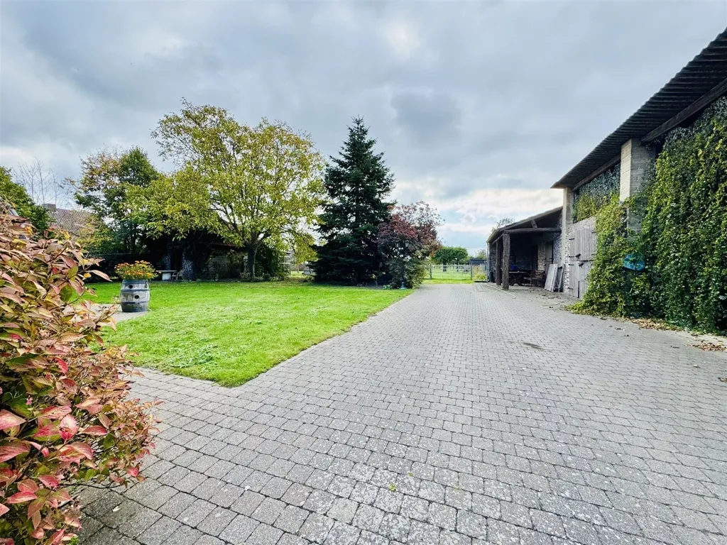 Esterno - Characterful Farmhouse with Stables in Dilsen-Stokkem