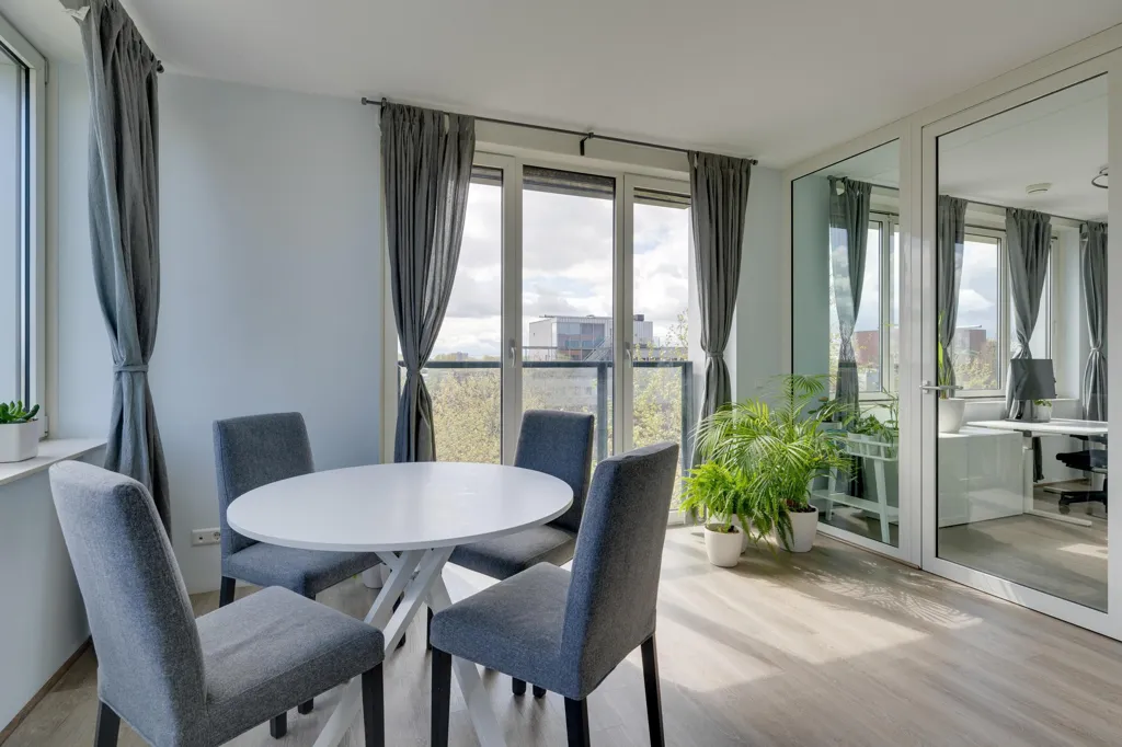 Salle à manger - Modern Apartment with Loggia in Amsterdam