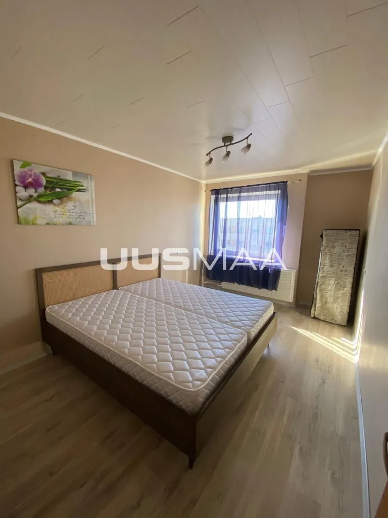 Magamistoad - Renovated Flat with Lake View in Valgusküllane