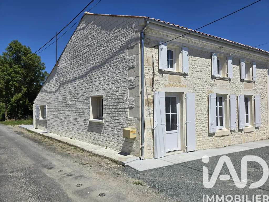 Extérieur - Maison Rénovée avec Terrasse à Moragne