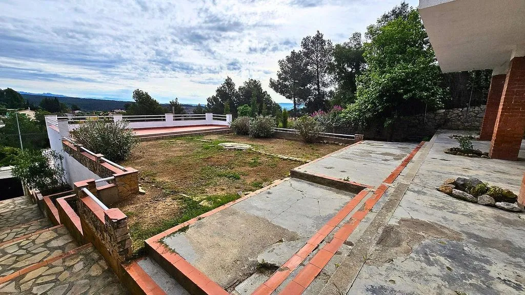 Terrass - Reformed Chalet with Mountain Views in Torrelles de Foix