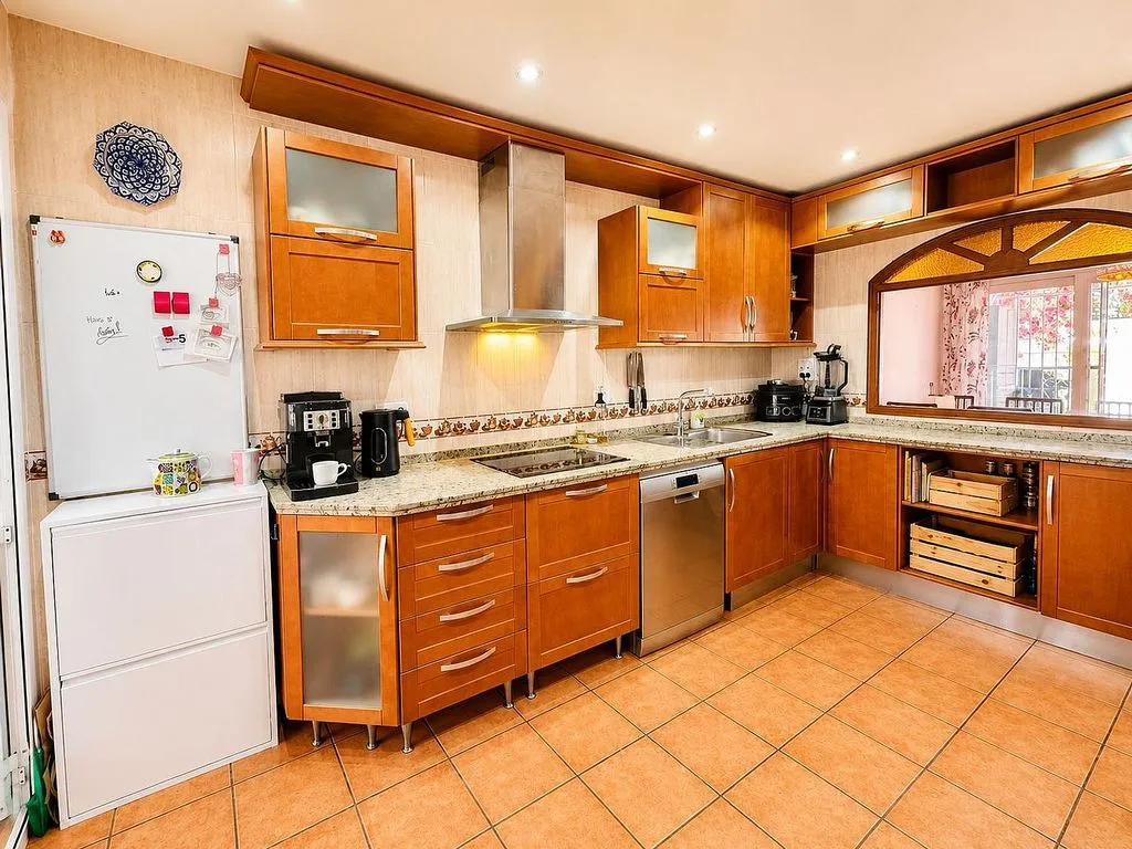 Cuisine - Terraced House with Pool in Los Pacos