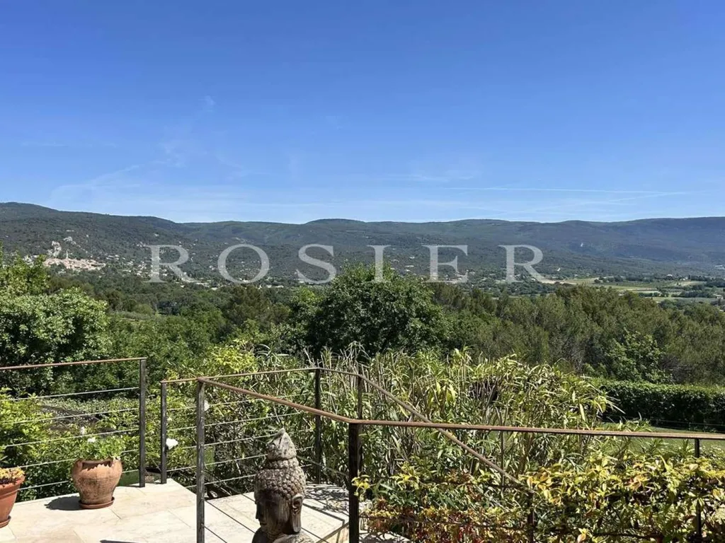 Terrace - Luxury Villa with Pool in Saint-Saturnin-lès-Apt