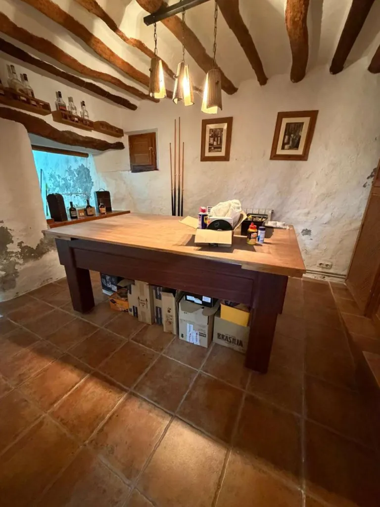 Pièces - 3-Bedroom House with Mountain Views in Oria