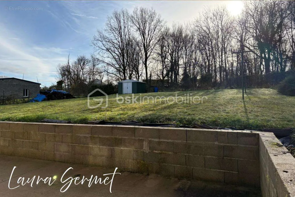 Jardin - Pavillon de Plain-Pied avec Terrasse à Dampierre-en-Graçay