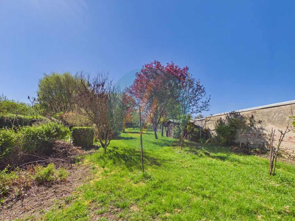 Aed - Character House with Garden in Narcy