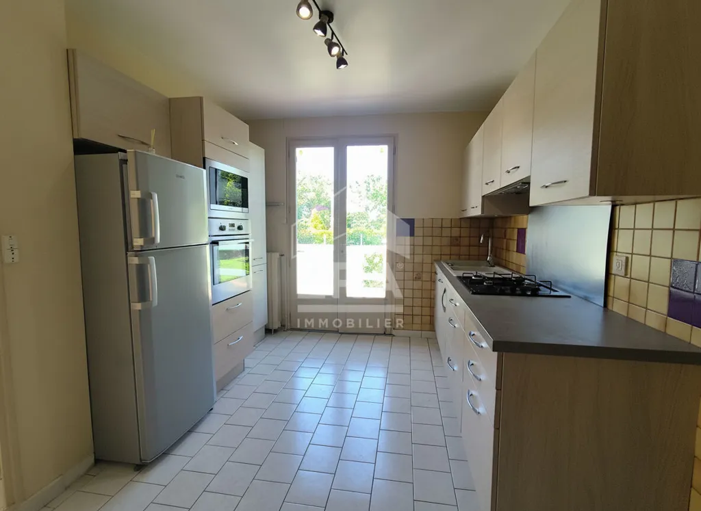 5-room house in Nogent-le-Rotrou