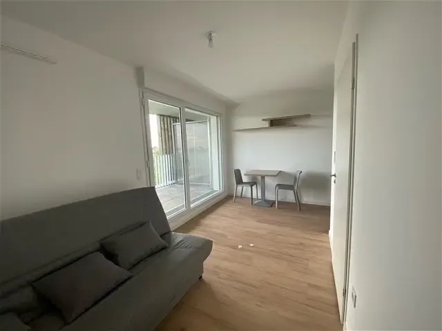 Soggiorno - Meubled Studio with Balcony in Nantes