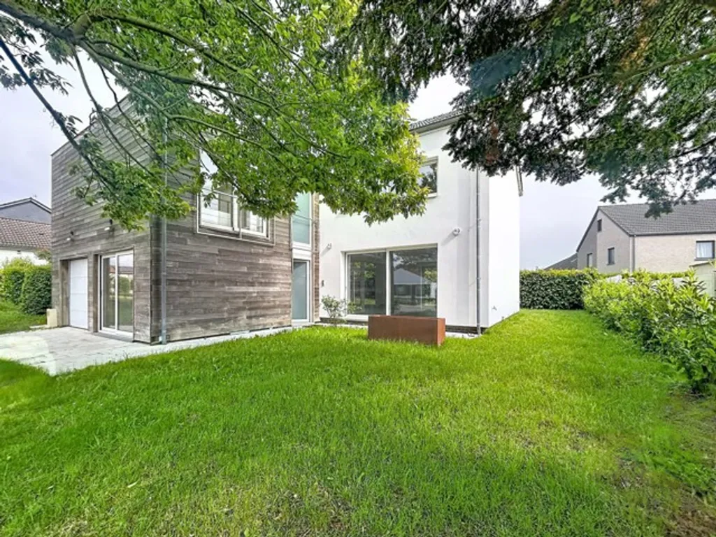 Garden - Architectural Villa with Garden in Tervuren
