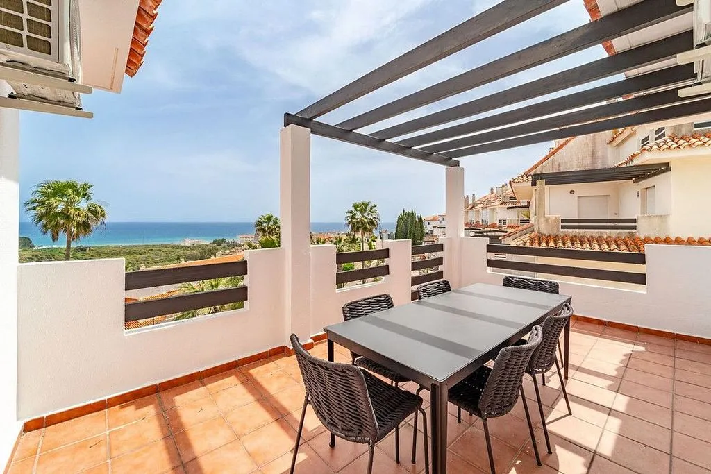 Terrass - Duplex with Pool and Terrace in Manilva