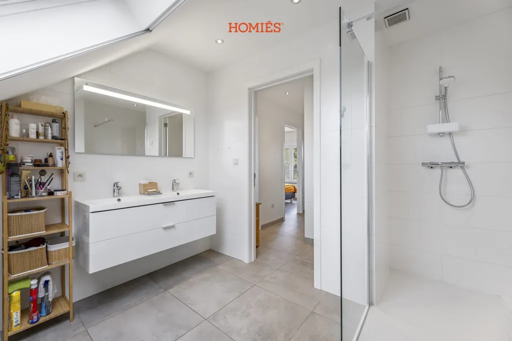 Salles de bain - Duplex avec 2 Terrasses au Cœur de Bierbeek