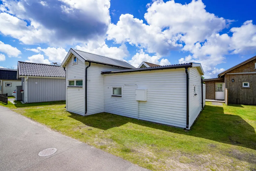 Exterior - Cottage with Beach Access in Halland