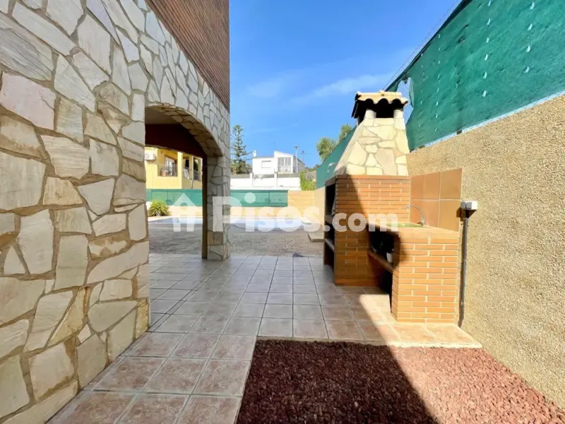 Aed - Chalet with Private Pool in El Vendrell