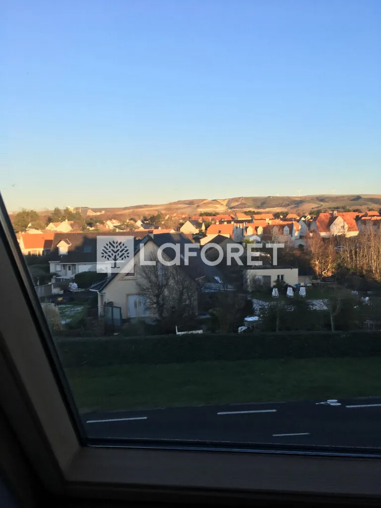 Meubled 2-Bedroom Apartment in Camiers