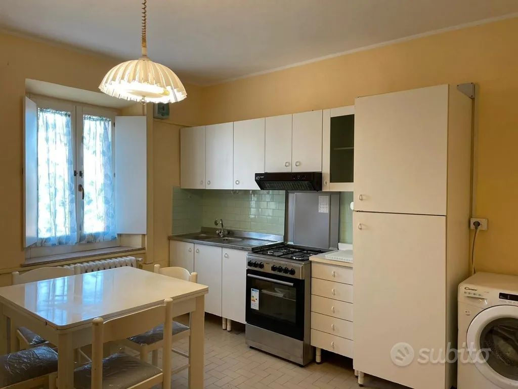 Köök - Bright Apartment with Balcony in Via Armando Diaz