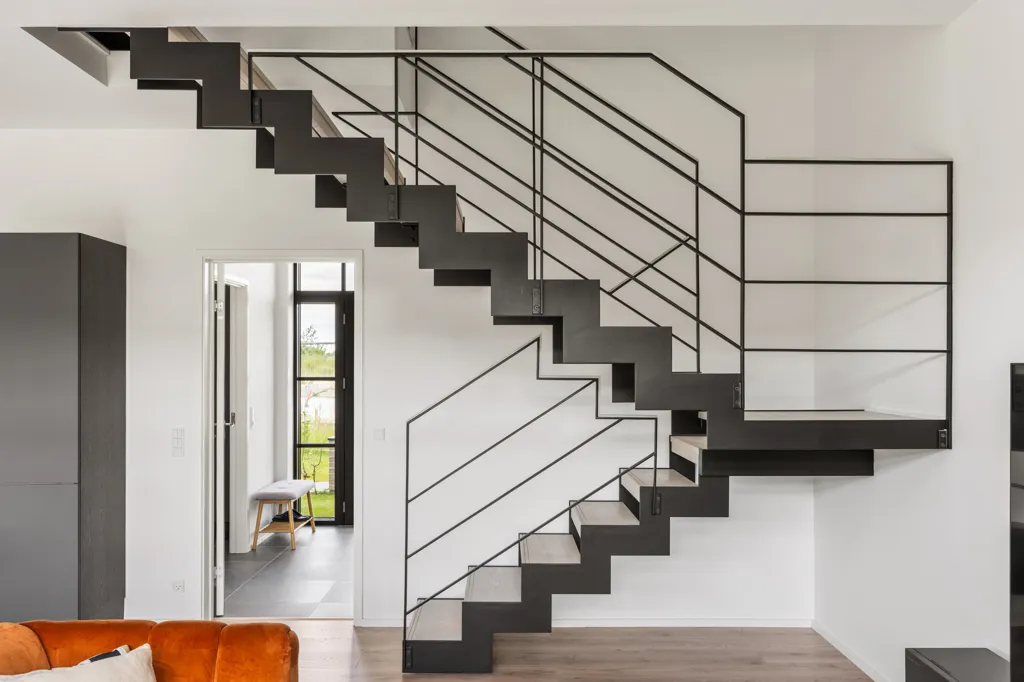 Toad - Modern Rowhouse with South-Facing Garden in Paderup