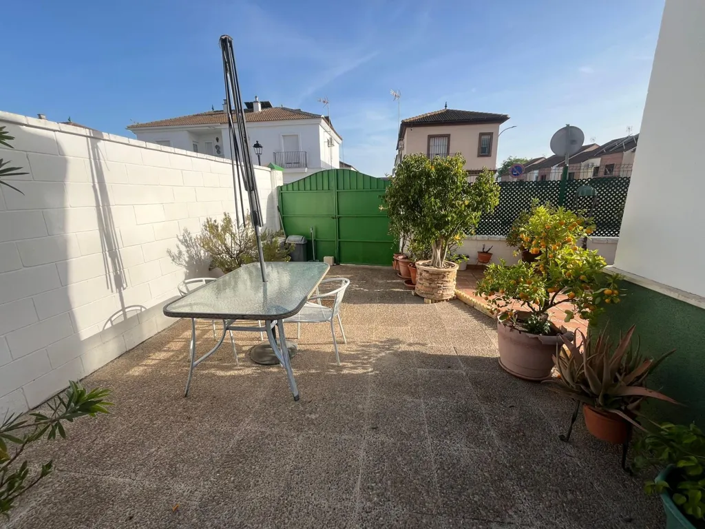 Terrass - Corner Chalet with Terrace in Pilas