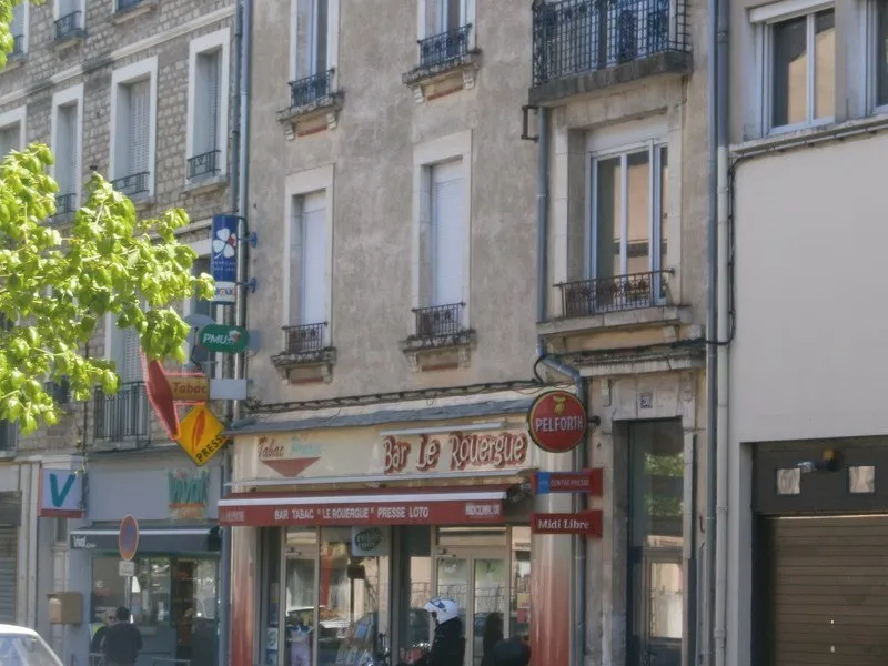 Extérieur - Appartement T4 avec Parking à Proximité des Commodités