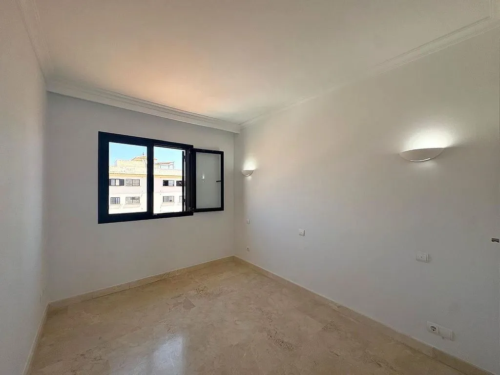Pièces - Duplex with Terrace in El Molinar, Palma