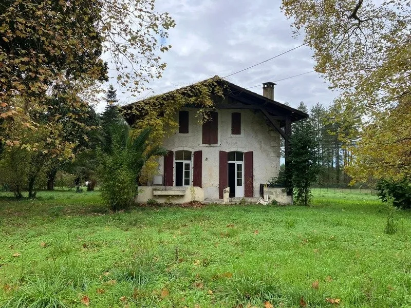 Välivaade - Stone Domain with Forest in Le Teich