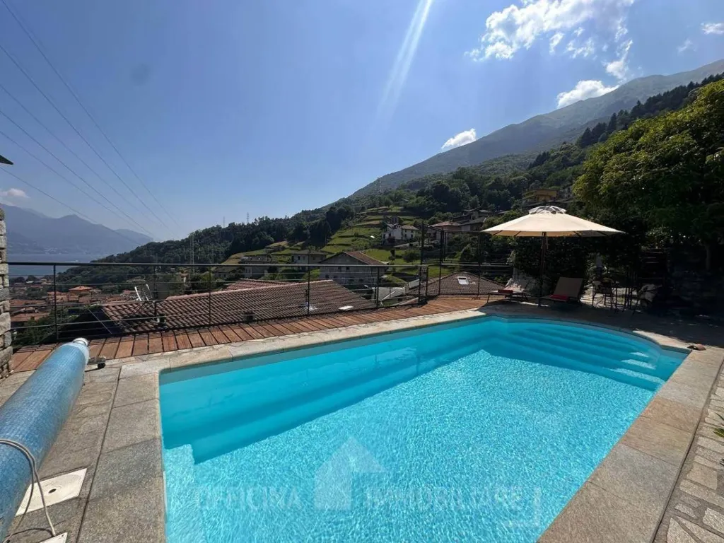 Bassein - Rustic Lake View Apartment in Musso