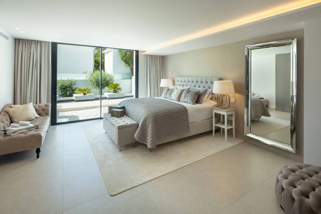 Bedrooms - Luxury Villa with Pool in Marbella