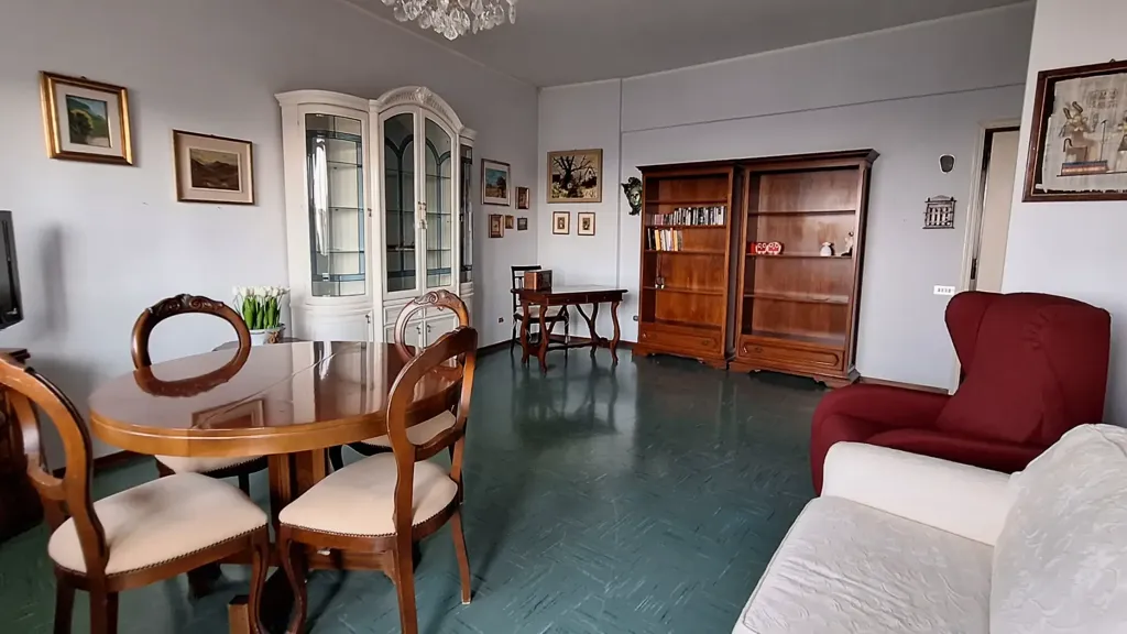 Salle à manger - Apartment with Balcony in Ancona