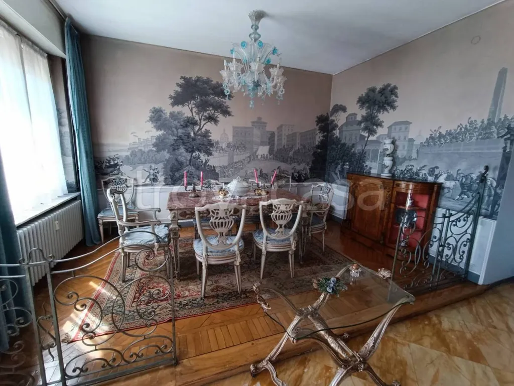Salle à manger - Penthouse with Panoramic View in Mondovì