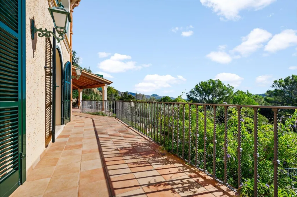 Rõdu - Renovated Villa with Mountain Views in Pollensa