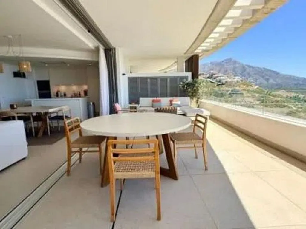 Terrass - Furnished Apartment with Pool in Benahavís