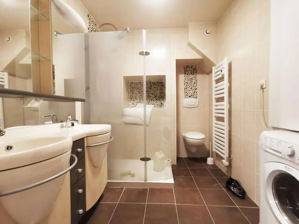 Salles de bain - Immeuble de Rapport avec Local Commercial à Nantes