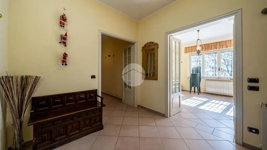 Esik - Villa with Pool near Parma