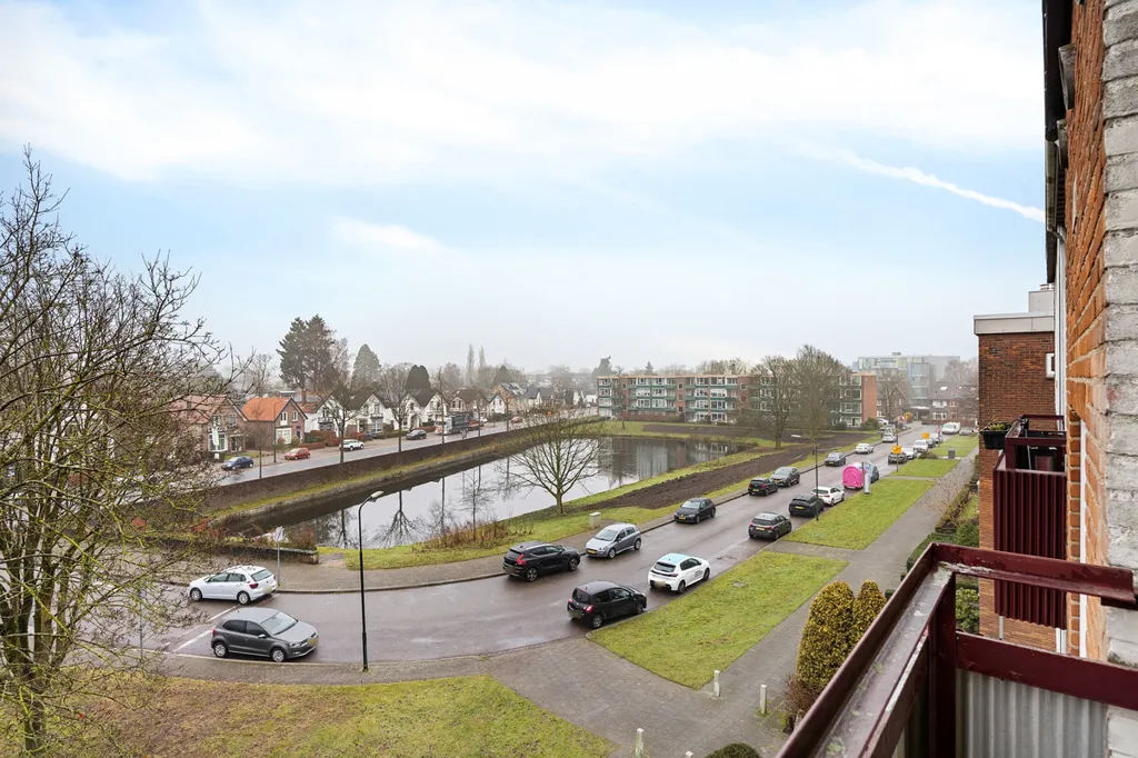 Rõdu - Top Floor Flat with Balconies in Apeldoorn