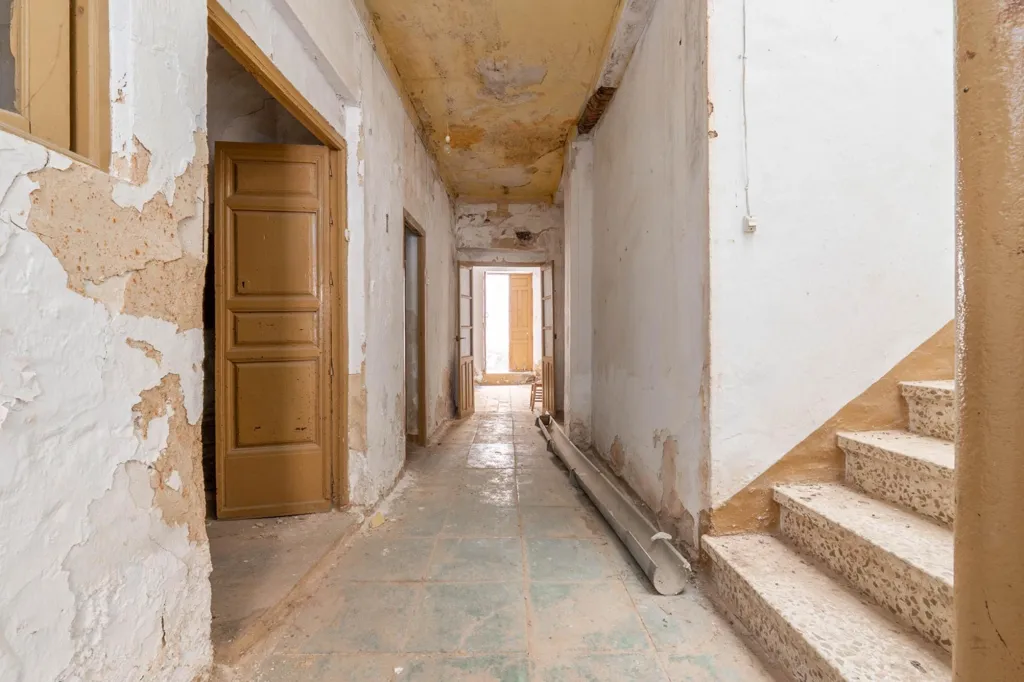 Pièces - Two-Storey House with Terrace in Albuñuelas