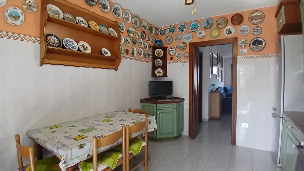 Salle à manger - Triplex Apartment with Balconies in Mortara
