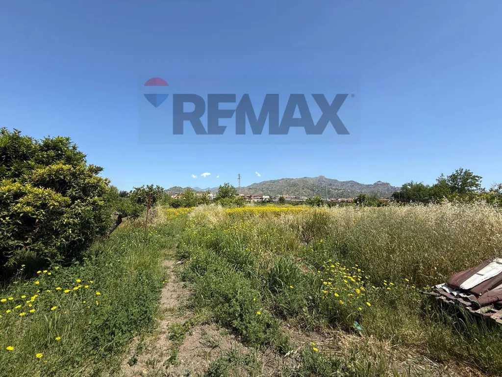 Aed - Industrial Plot with Existing Building in Giardini-Naxos