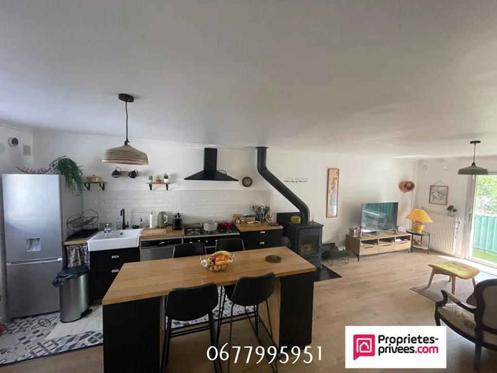 Cuisine - Maison Rénovée avec Balcon et Terrasse à Alès