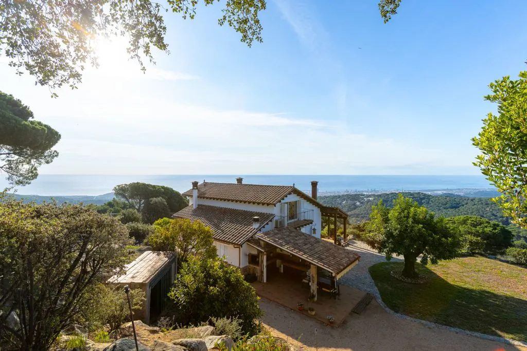 Välivaade - Luxury Detached House with Sea View in Mataró