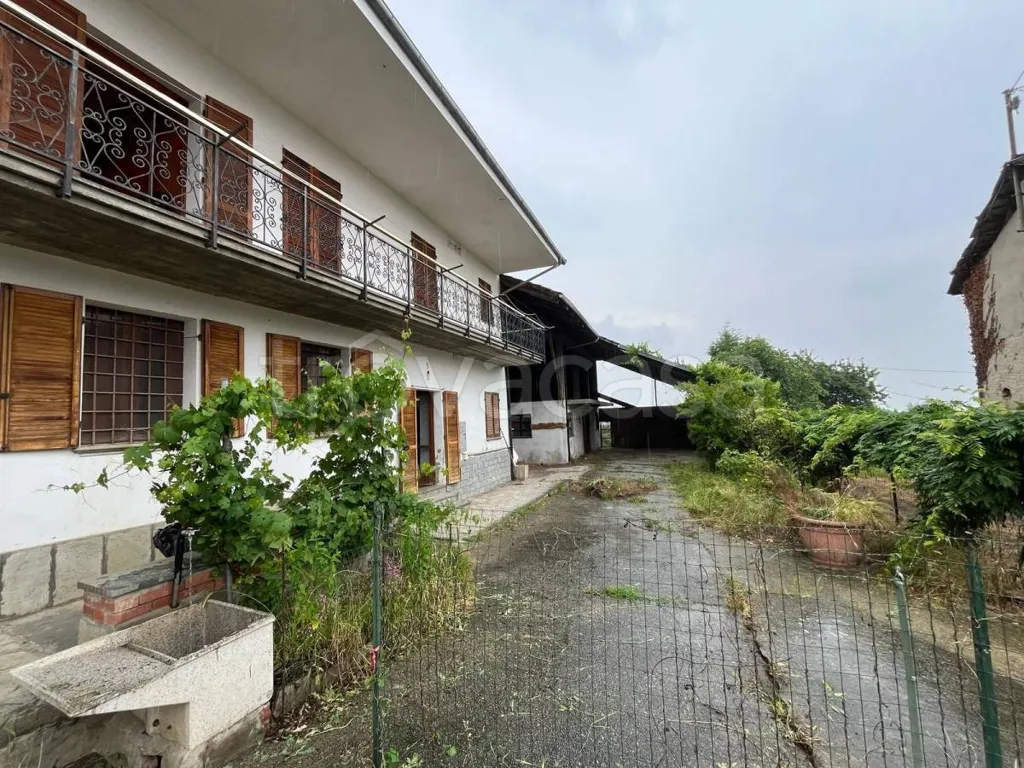 Extérieur - Cascina with Farmhouse Features in Barge